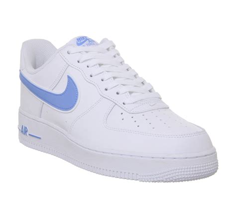 weisse nike mit blauem zeichen|nike sneaker weiß.